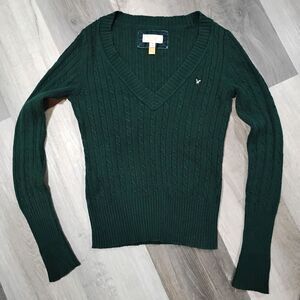 American Eagle Women’s Medium Dark Green Cable Knit Sweater